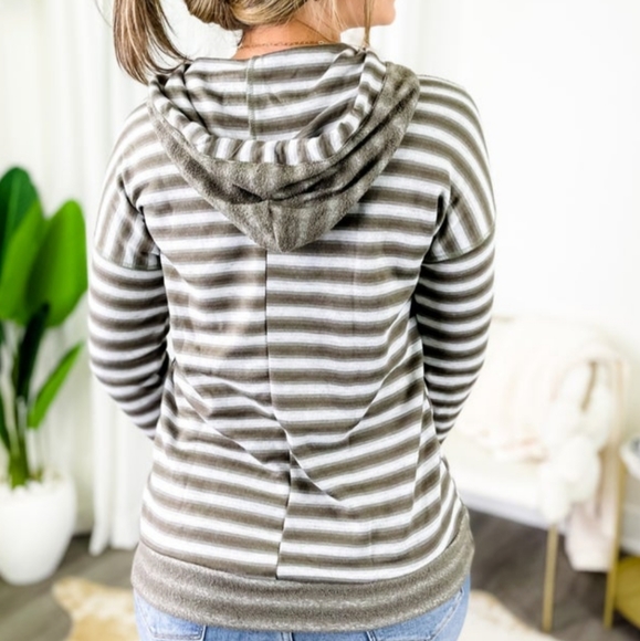 Nwt Olive stripe long sleeve pullover hoodie - Picture 3 of 5